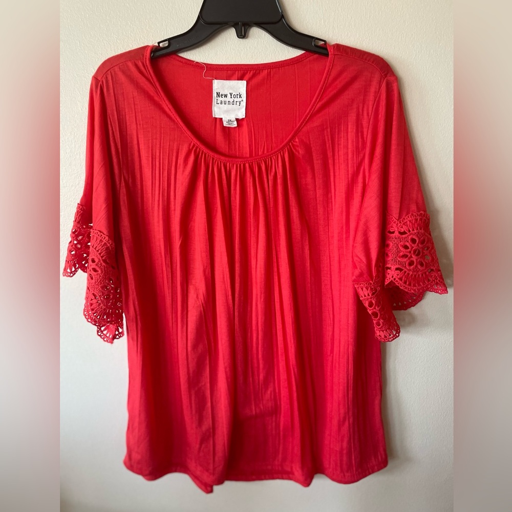New York laundry  crinkle lace Pink blouse size 2X